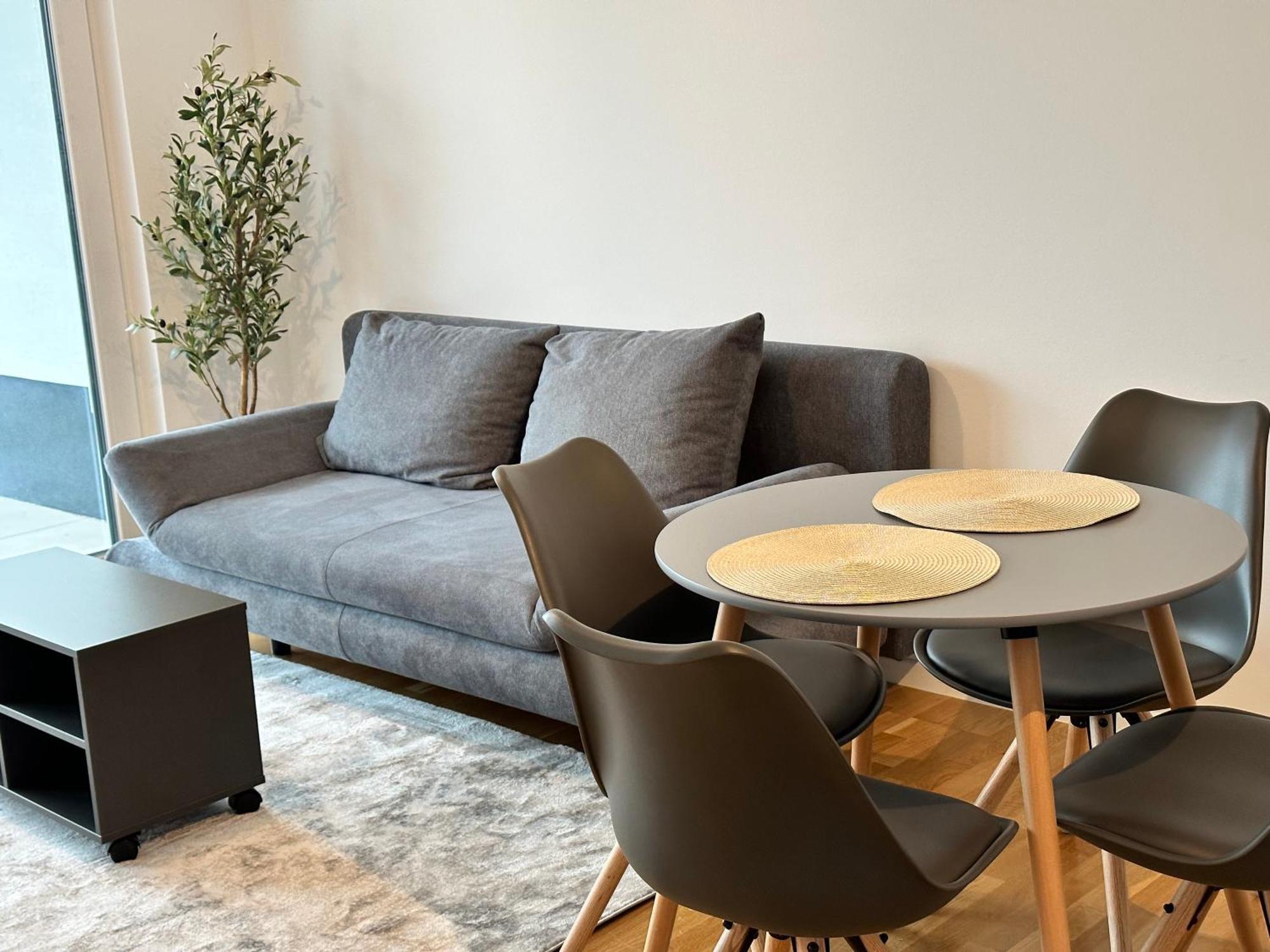 Modernes Apartment I Parkplatz I Terrasse ブルームベルク エクステリア 写真